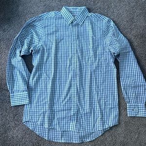 Izod button down shirt. Like new condition. Blue/white/green. Size 16.